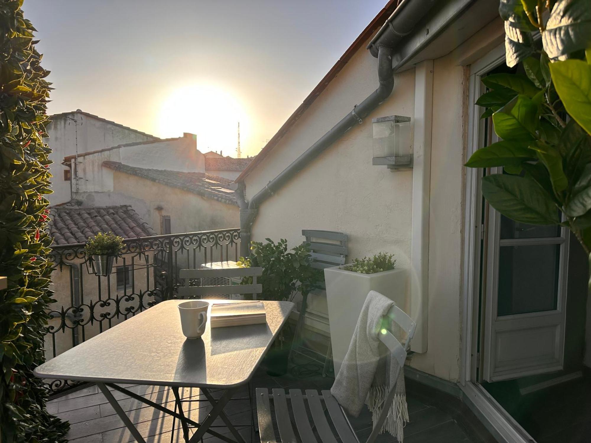 Апартаменты La Terrasse, Vue Sur Les Toits De Монпелье Экстерьер фото